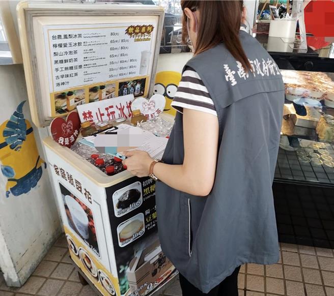 台南市政府卫生局6日公布今年第二波冰品抽验不合格名单，全都是肠杆菌科超过标准值10CFU／ml。（卫生局提供／洪荣志台南传真）