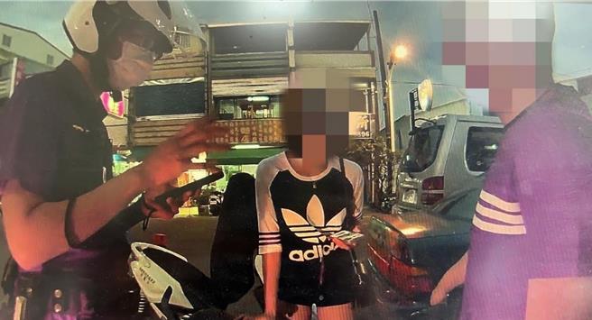 屏东县警局8日至10日将针对青少年进行交通大执法，取缔重点包括无照驾驶、飙车及酒驾等。（屏东县警局提供／罗琦文屏东传真）