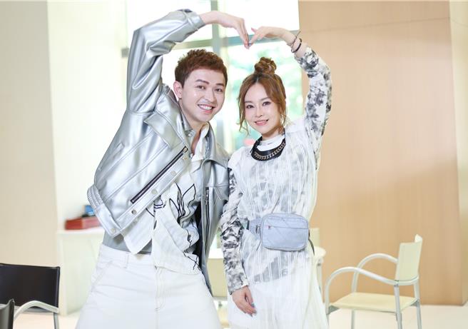 李子森（左）、杜忻恬組成的「森恬CP」深獲粉絲喜愛。（陳俊吉攝）