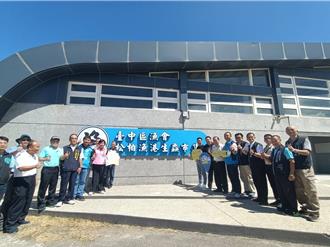 「現撈仔」魅力無限 台中松柏漁港生鱻市集開幕