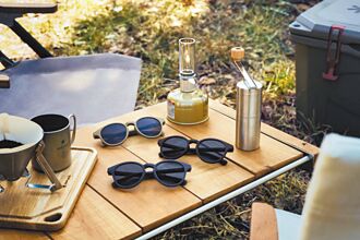 JINS、小林眼镜 啖夏日商机