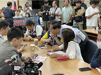 藍綠為選罷法全面開戰  白委現身10分鐘快閃離席
