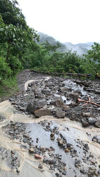 嘉159甲線又傳大量落石阻路 已預警性封閉