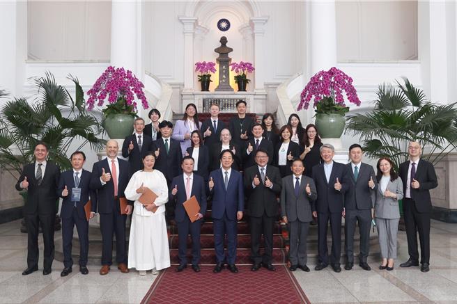 赖清德总统颁发就业金卡暨接见优秀持卡人(总统府提供)