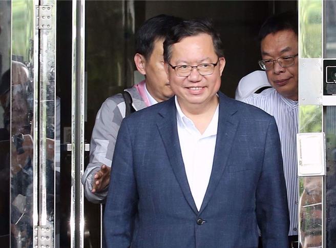 前桃园市长郑文灿遭疑涉贪案，经歷检方3次抗告，桃园地方法院11日裁定收押禁见。（中时资料照／范扬光摄）