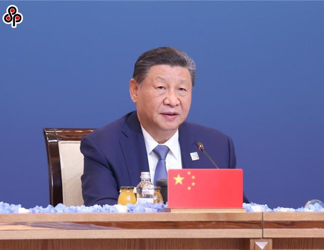 中國國家主席習近平8日上午在北京釣魚臺國賓館會見匈牙利總理奧班（Viktor Orban）。（摘自新華社）