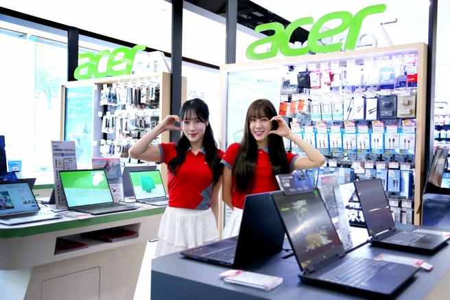 全国电子破盘优惠活动期间，指定笔电53折起。（全国电子提供）