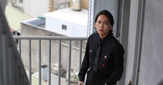 巫建和捲衝突！傳遭男子暴衝拉扯揪髪...在場人士曝：以為情侶吵架