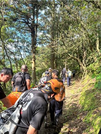 登新北東勢格越嶺心臟突不適 7旬翁失去呼吸心跳及送醫