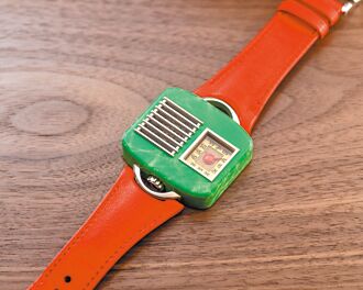 豪朗時收音機腕表 復古奢華