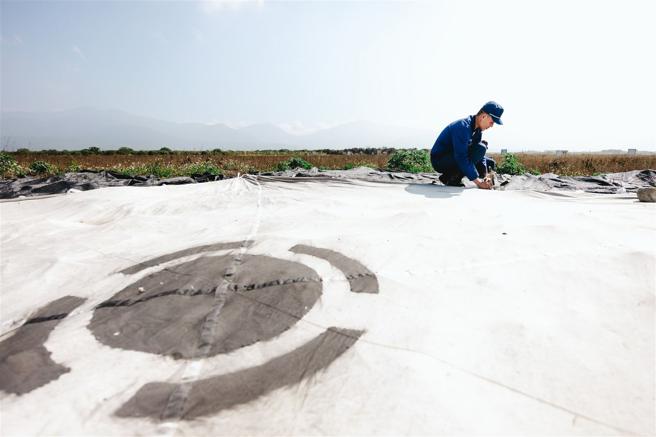 靶心为白色靶布所覆盖，靶布中心圆直径为1公尺，是谓「Bullseye（靶心）」。（记者李德威摄）