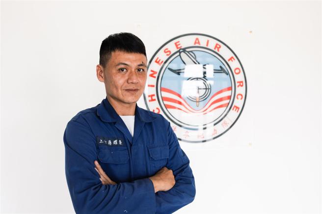 蒋耀庆上士（记者李德威摄）