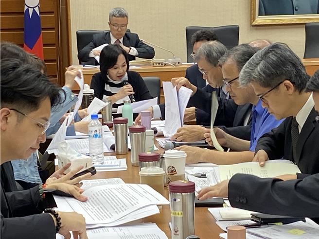 立法院教文會8日初審通過《學生輔導法》修正案。（林志成攝）