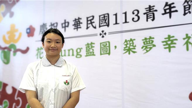 建华国中薛丞恩是新竹女中的准新鲜人，毕业前大方和学弟妹分享英文由B进步到A的心路歷程。（建华国中提供／王惠慧新竹传真）