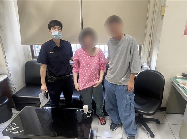 中市44歲吳女6月30日在艷陽下尋母，走失進合作派出所求助，警方聯繫到吳母，表明身分並告知「妳女兒在派出所！」，竟多次慘遭誤認是詐騙集團，。（民眾提供／陳淑芬台中傳真）
