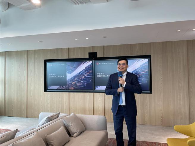 侯文信今天透露，Nvidia決定進駐台灣打造亞洲第一座AI智慧創新研發中心之後，確實有很多外資紛紛詢問台灣的商用不動產，預期後市予以正向看待。圖／蔡惠芳