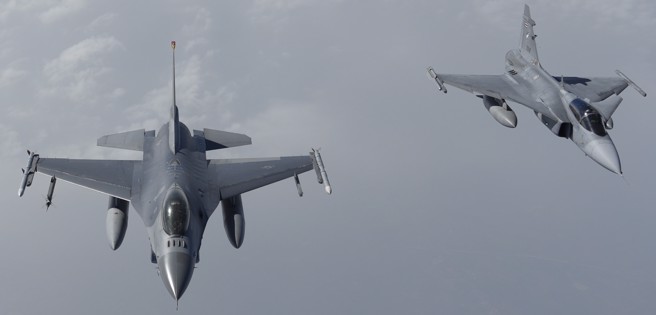 泰國空軍同時有F-16與JAS-39，升級也將在這兩種戰機中選擇。(圖/泰國空軍)