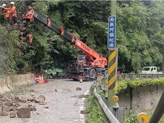 清落石汰換防護網 南投131線埔里牛洞段即起封閉施工
