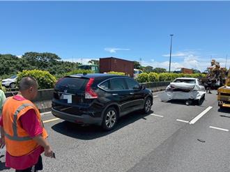 國1北向342.3公里高科段 煞車不及釀5車追撞