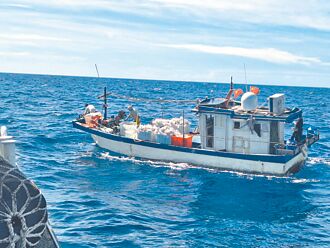 陸越界漁船繳清罰款 17天獲釋