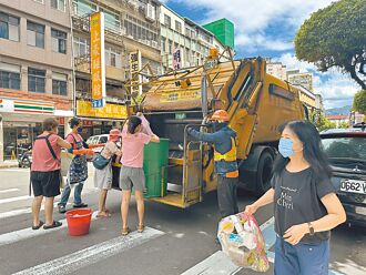 新北垃圾定時定點清運 民代籲重新規畫