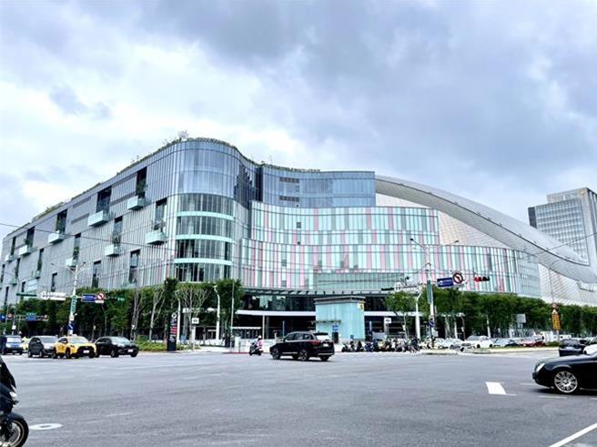 消防安全基金會執行長陳文龍表示，9日已與遠雄方開會，預計7月底實際驗證大巨蛋的自衛消防編組，查核報告最快8月出爐。（本報資料照片）