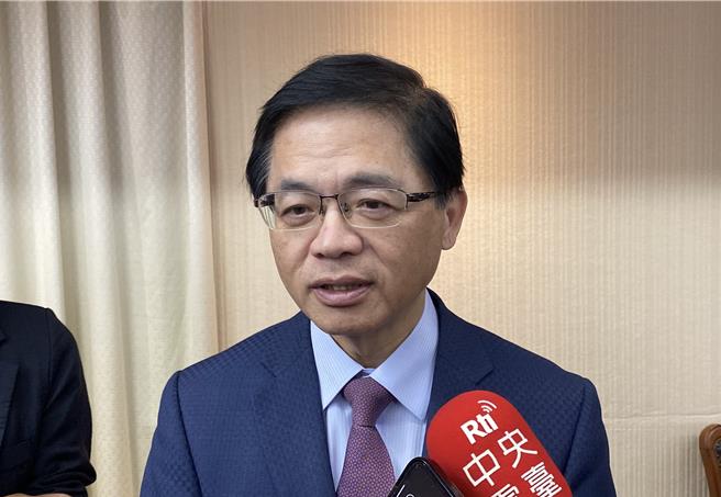 交通部長李孟諺10日出席立法院交通委員會。（蔡明亘攝）