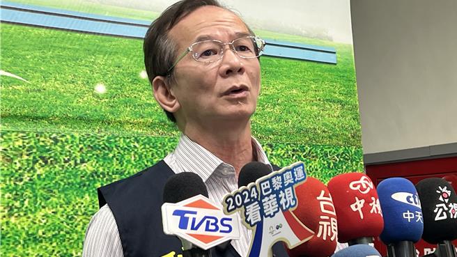 林士杰枪击案事发案至今来到第3天，枪手尚未落网，台南市政府警察局刑事警察大队召开记者会，由刑大大队长张文源说明进度。（张毓翎摄）