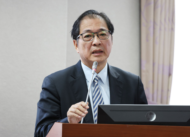 法務部長鄭銘謙10日在立法院司法及法制委員會答詢。（姚志平攝）
