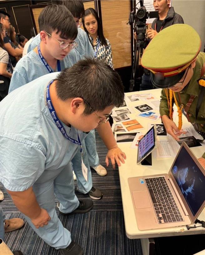 嘉基团队在竞赛中展现团队合作和紧急处置能力，优于各方急诊好手。（嘉义基督教医院提供／吕妍庭嘉义传真）