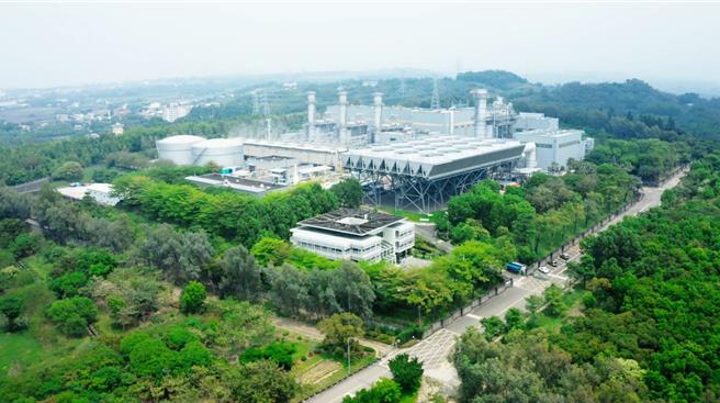 旗下嘉惠电力(图)，出售给台电的发电数增加，加上本业亚东预拌混凝土稳定销售，亚泥6月营收成长2.5％。(亚泥提供)