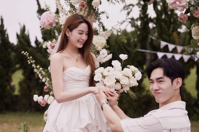 张书豪为欧阳妮妮戒菸。（图／翻摄自张书豪 IG）