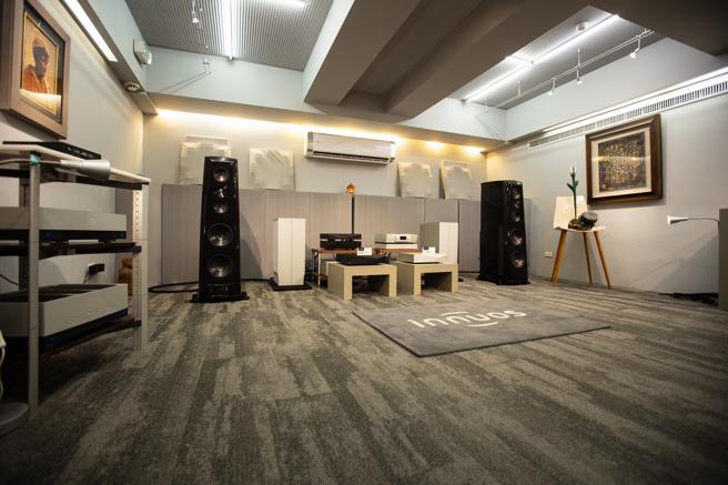 钛孚音响总经理赖志昕表示台湾音响市场存在两大困境，首先是消费族群流失、其次是毛利空间有限，图为钛孚音响展示空间。（TAA臺湾音响发展协会提供）
