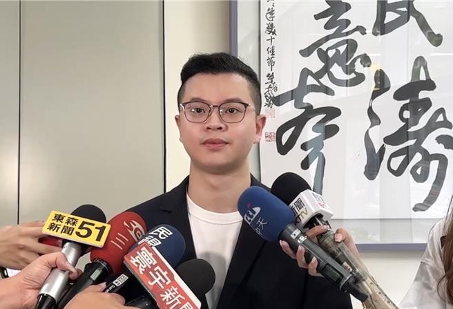 前桃園市長鄭文燦涉賄，高院又發回，桃園市議員凌濤表示，鄭前市長在桃園樹大根深，桃院全不考量？高院認證鄭文燦是有力人士，誠盼法官勿「縱虎歸山」。（凌濤提供）