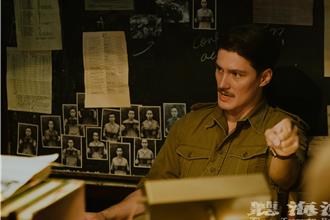 周厚安为省钱吃即期品增肌！「制服系」穿着被讚：从影以来最帅