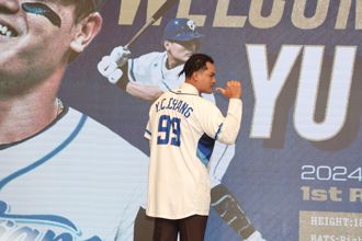 中職》旅外回歸受關注 張育成認為是好事