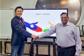 朱惕之參訪印度汽車閥門傳動件公司 促新北電動車國際合作商機