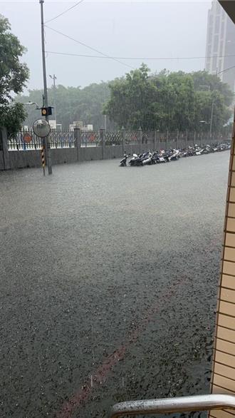 浮洲車站周邊淹水 議員疑耗資兩千萬蓄水池有無作用