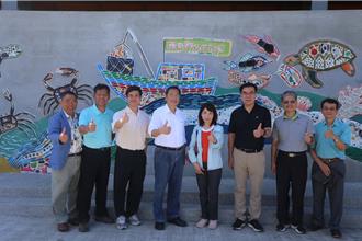 環境部長彭啟明赴小琉球現勘垃圾清運困境　承諾將協助新建公廁