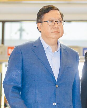 郑案核弹级 游盈隆讽绿不敢打老虎