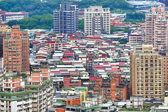 憂台股推升房價 楊金龍：銀行已壓力測試