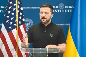 美国若变天 泽伦斯基吁勿退出北约