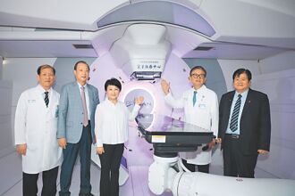 中部首座质子治疗中心启用