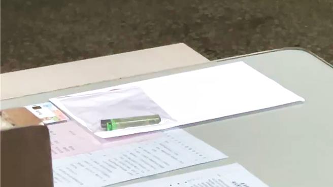 警方查扣潘翁作案用的打火機。（民眾提供／蕭嘉蕙台東傳真）