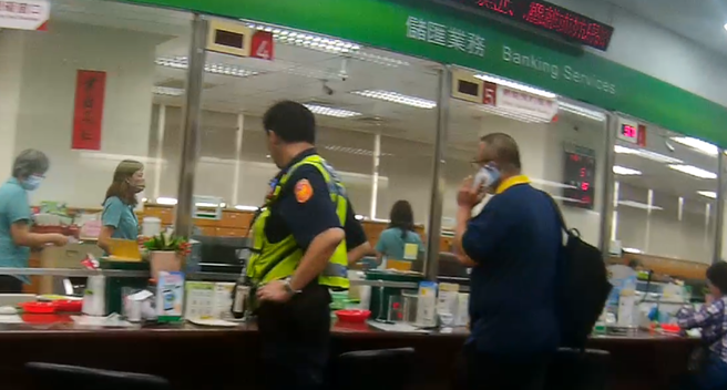 曾連續工作40多小時都沒睡，只是為了要養女兒，運匠想投資險噴220萬元。（翻攝畫面）