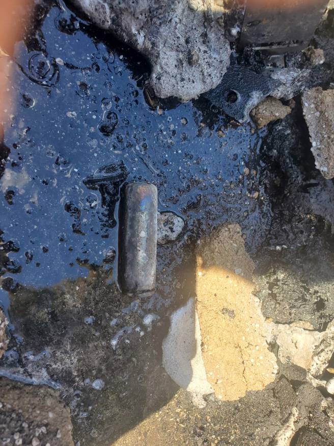 高雄市博爱一路与大顺路口，今11日下午13时37分发生一起火灾。（图／警方提供）