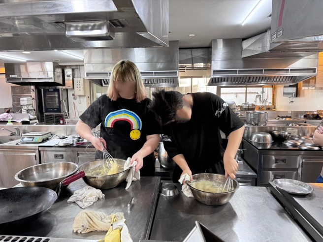 烘焙丙级证照课程纪实。(照片/教育部提供)