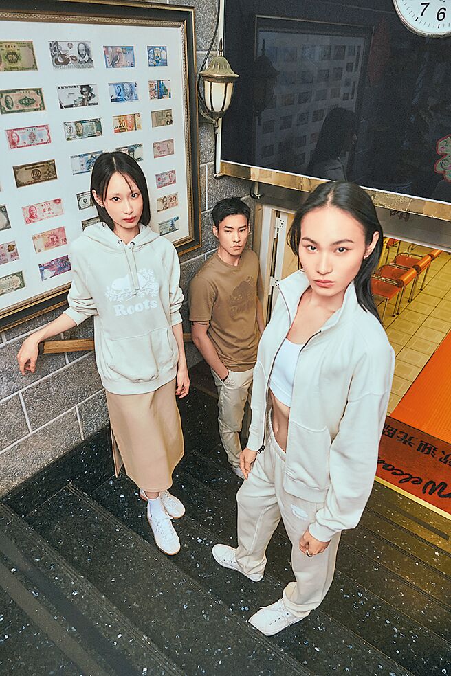 Roots西门旗舰店也推多款CORE经典商品，包含短袖T恤、大学T、连帽长洋装及连帽外套等。（Roots提供）