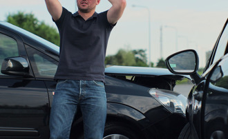 等救援站路中間 他慘被撞飛 360度大車輪