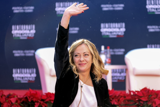 影》拜登大遲到 義總理「狂翻白眼」1動作超嘲諷